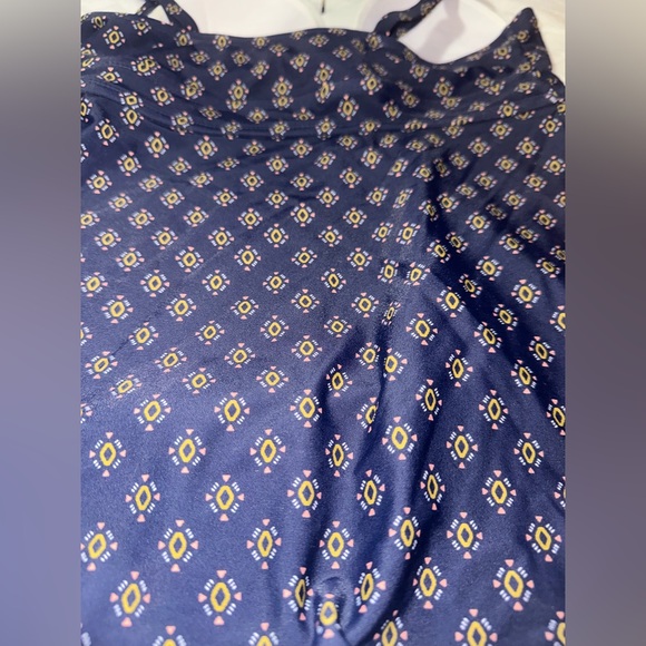 💙⛱️👙☀️NWOT SWIM TOP ONLY - Picture 2 of 7